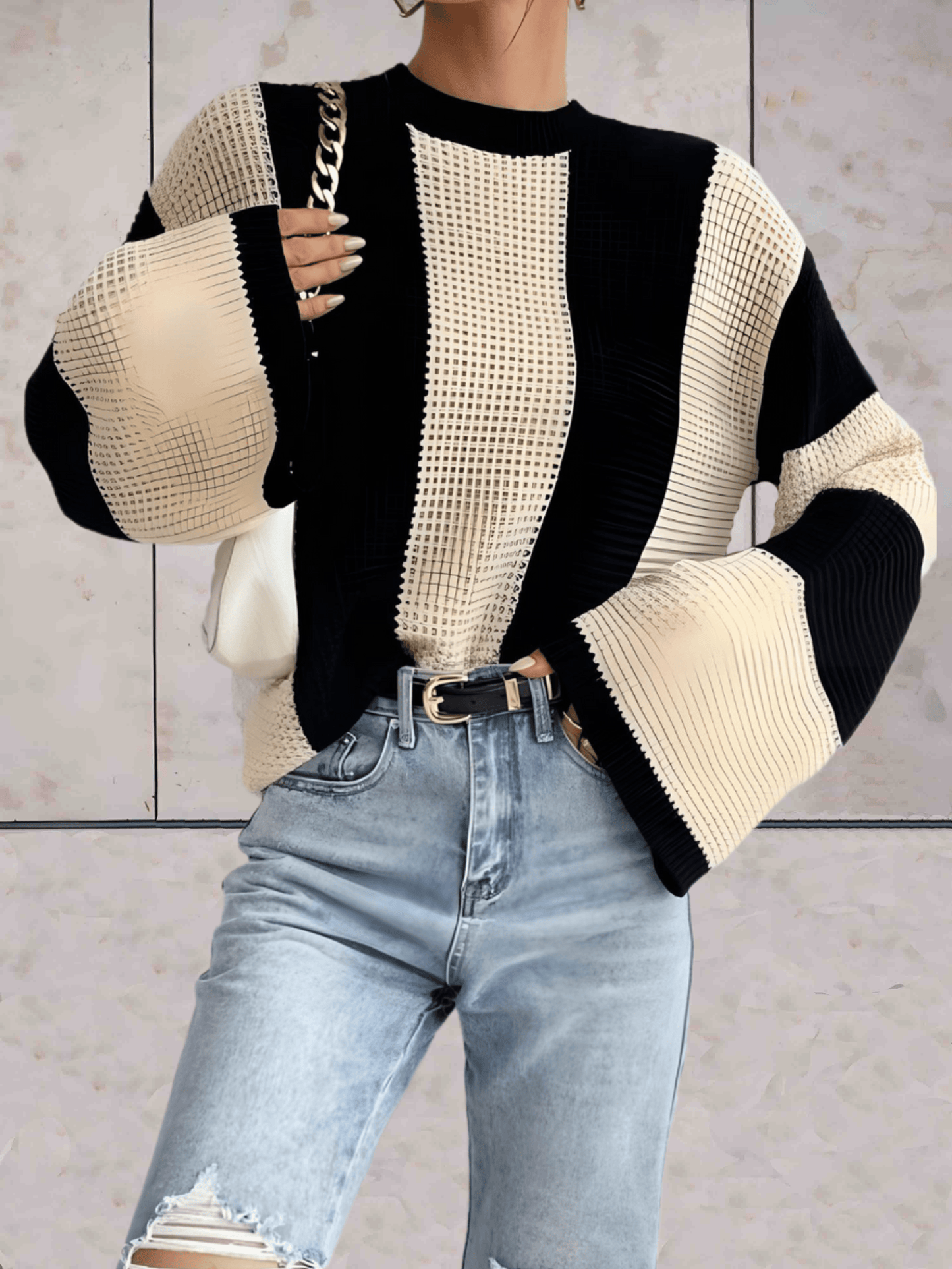 Hierra™ - Cremefarbener und schwarzer Oversized-Pullover mit Rundhalsausschnitt und weiten Ärmeln